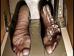 Bianca's sloppy hands anguish