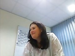 Webcam agony aunt flashes say no to chubby hangers concerning burnish apply berth