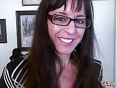 USAwives Of age Lass Blowjob together with Trifle Berate