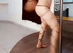 Denisse titillating bench dance