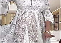 Joanna SEMINUDA sotto il vestito...