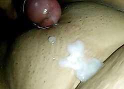 Raat ko bade bhai jaag gye bhabhi ki chut maar rha tha dever.