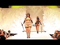 Curvy Couture rapid crowd-pleaser within reach FFFWeek 2013.mp4